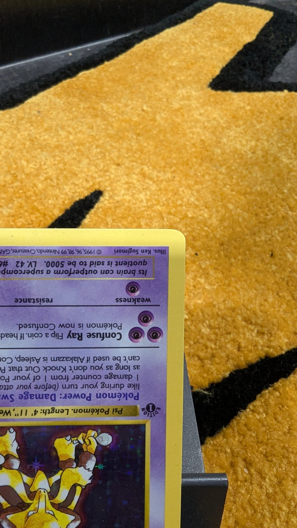 Alakazam - 1/102  - Holo 1st Edition